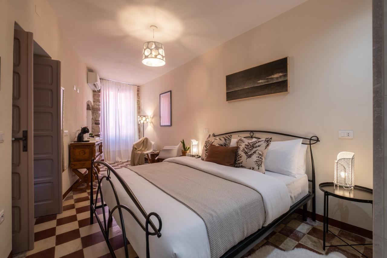 Dimora Sant'Ignazio Guest House Bosa Exterior foto